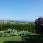 Vittoria Holiday home