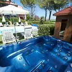 Vittoria Holiday home