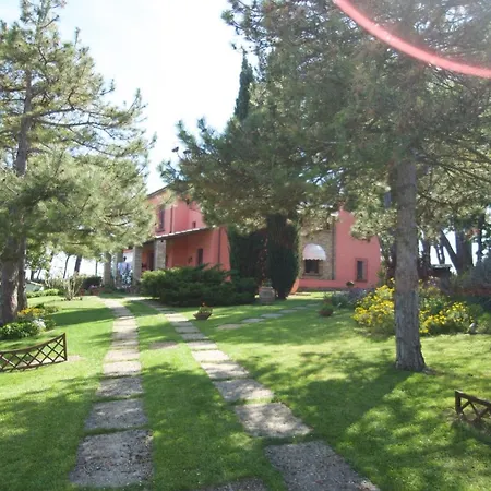 Vittoria Holiday home